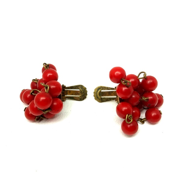 SOLD 50s Beaded Dangle Cluster Brass Clip On Earrings - Picture 5 of 13